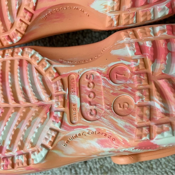 NEW Crocs Adult Baya Marbled Clogs Unisex Mens 5 Womens 7 Slip On - Picture 5 of 5